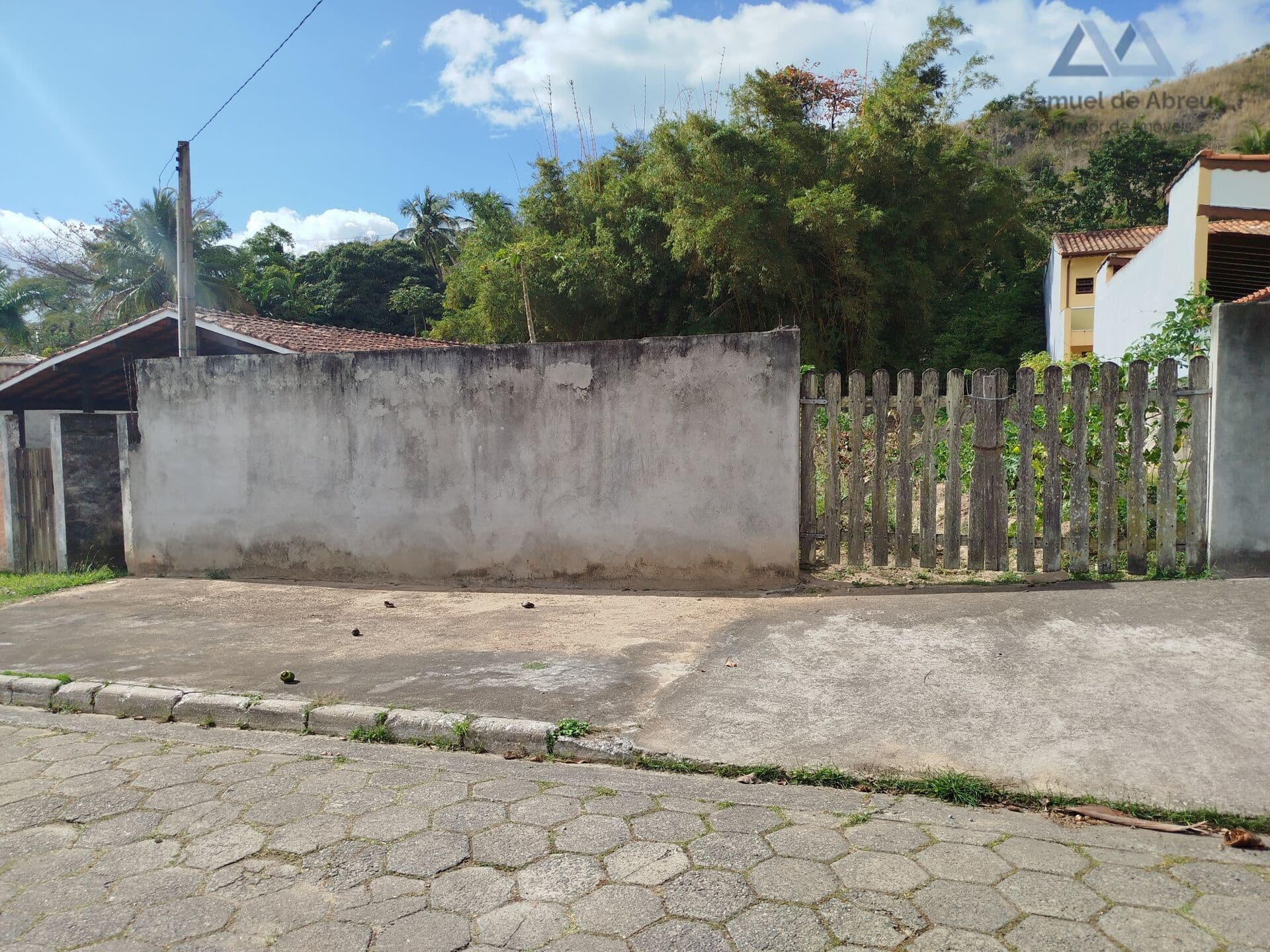 Terreno Lote em Cigarras, São Sebastião/SP