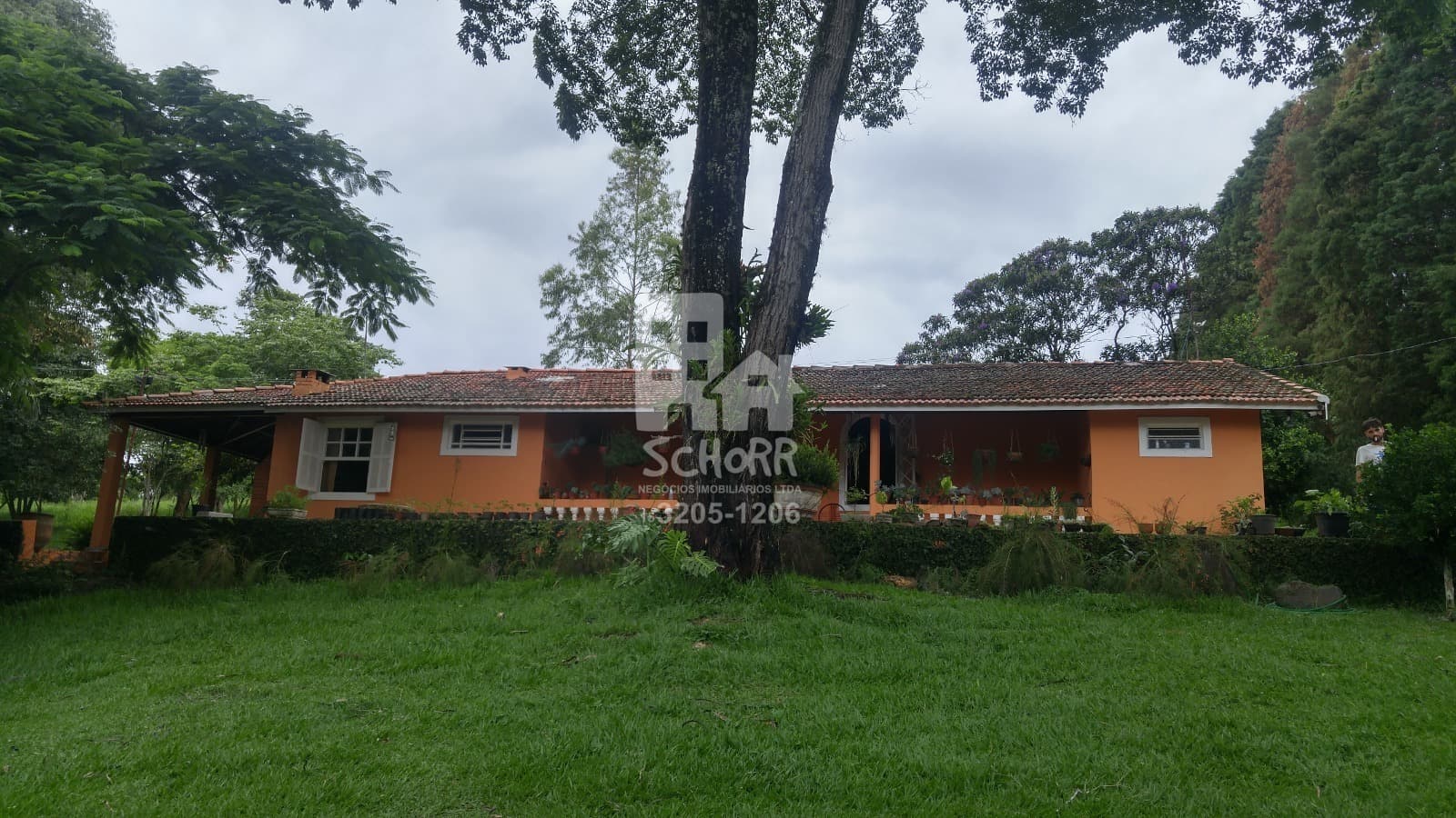 SÍTIO À VENDA EM TATUÍ – ESTRUTURA COMPLETA E EXCELENTE LOCALIZAÇÃO