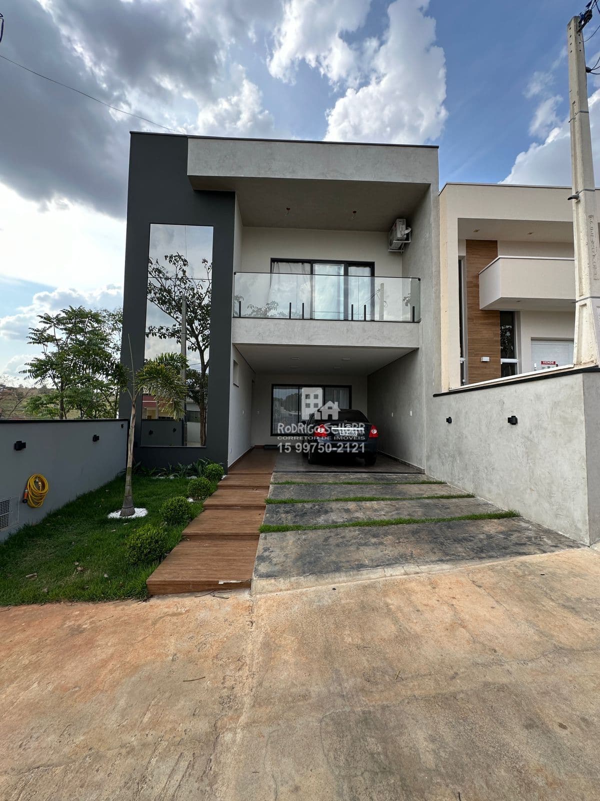 Belíssimo Sobrado à Venda no Condomínio YPES 2 com 3 quartos sendo 1 suite com Closet!