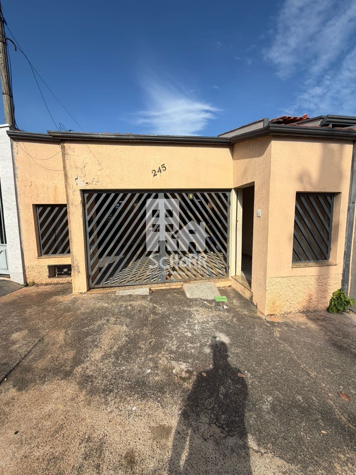 Casa à venda com 3 dormitórios sendo 1 suíte – Rosa Garcia 1