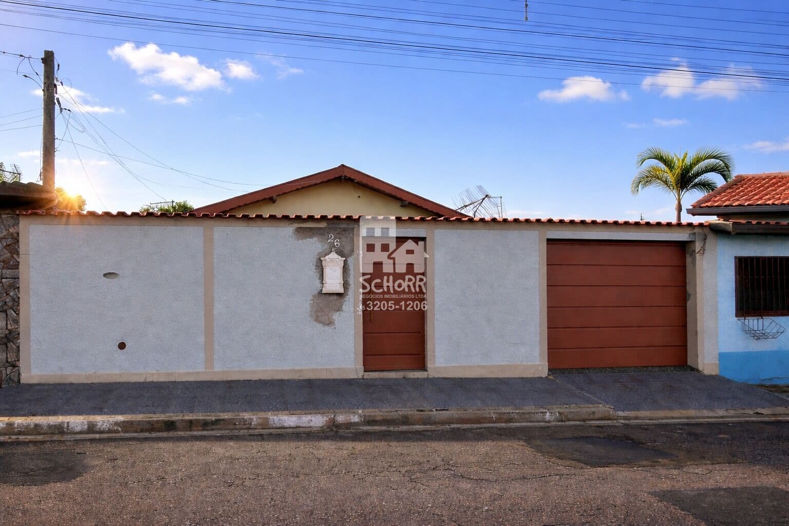 Casa térrea com varanda à venda no CDHU - Jd Wanderley