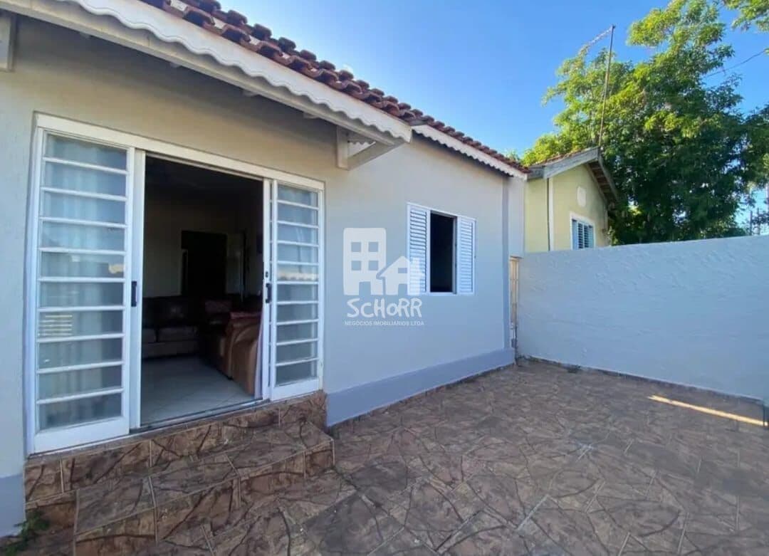 Casa à Venda com 3 Dormitórios, Sendo 1 Suíte