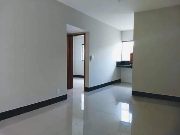 Apartamento à venda: 2 quartos, 1 vaga, térreo com área privativa no Novo Horizonte em Conselheiro Lafaiete!