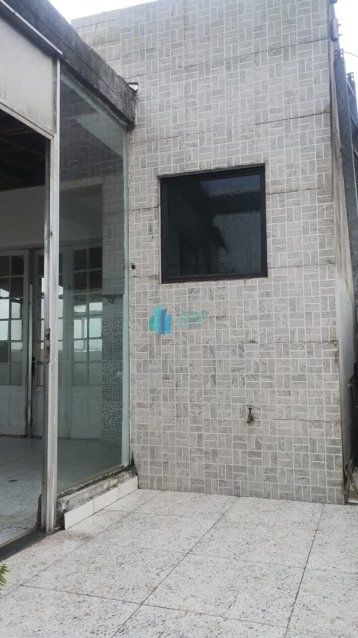 Casa Padrão/ entrada compartilhada