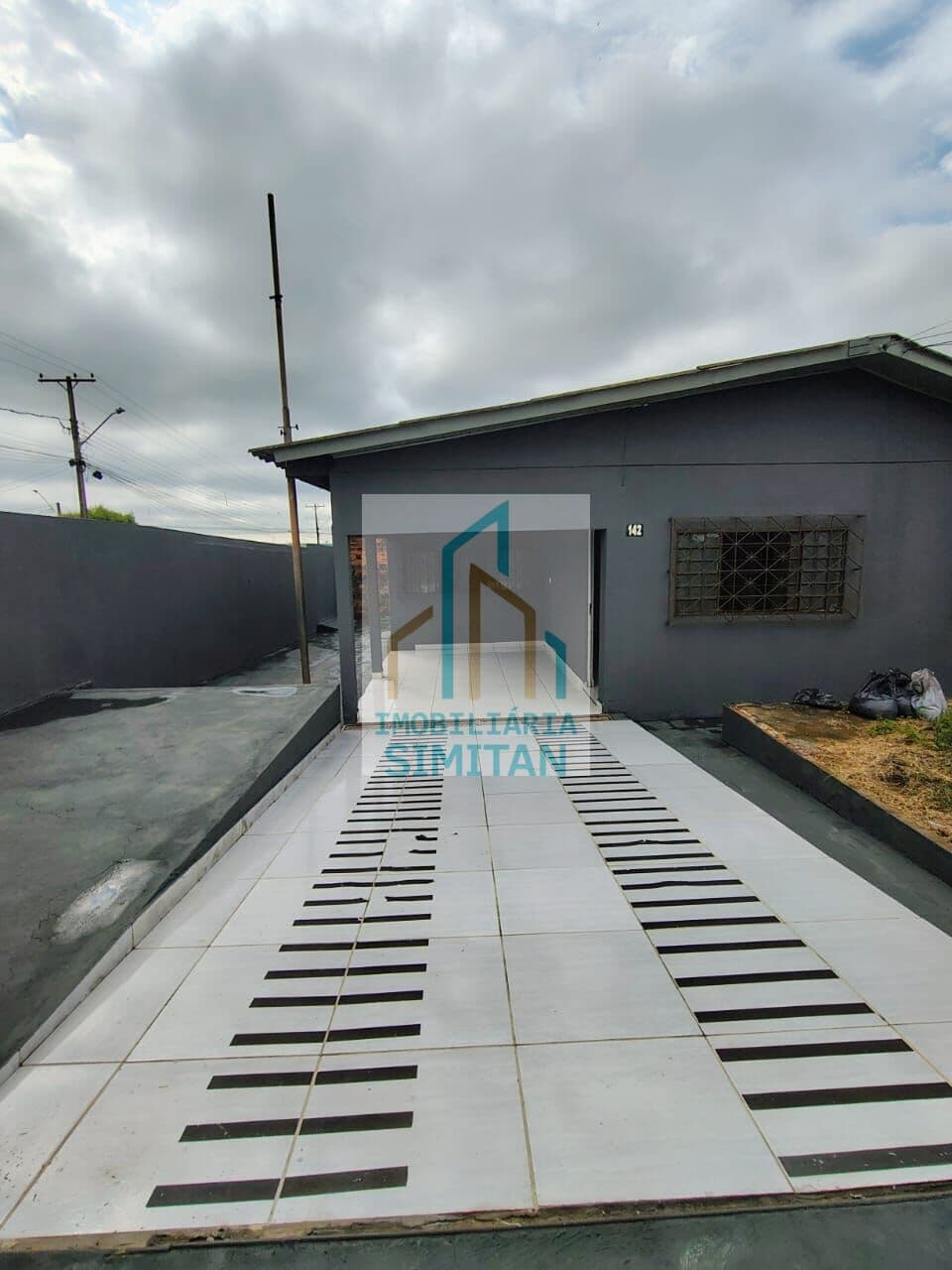 Casa 3 quartos com suíte à venda no Conjunto Maria Cecília - Londrina/PR
