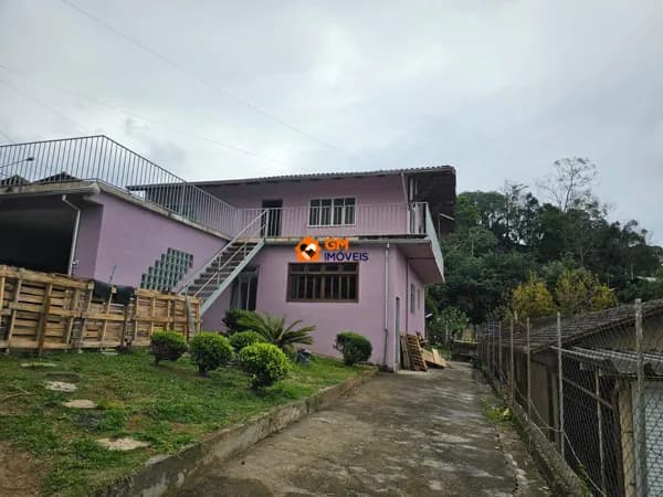 Casa no no Centro - Prox Bandeirantes