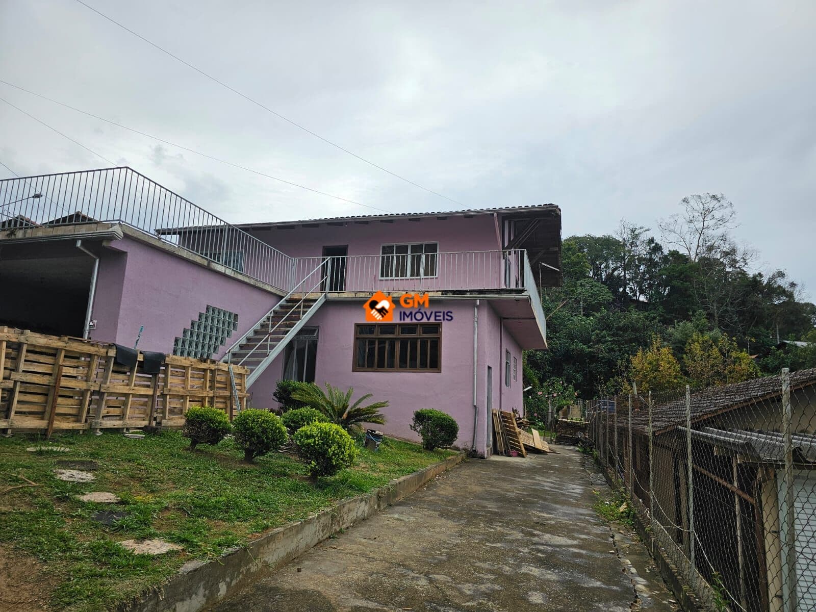 Casa no no Centro - Prox Bandeirantes