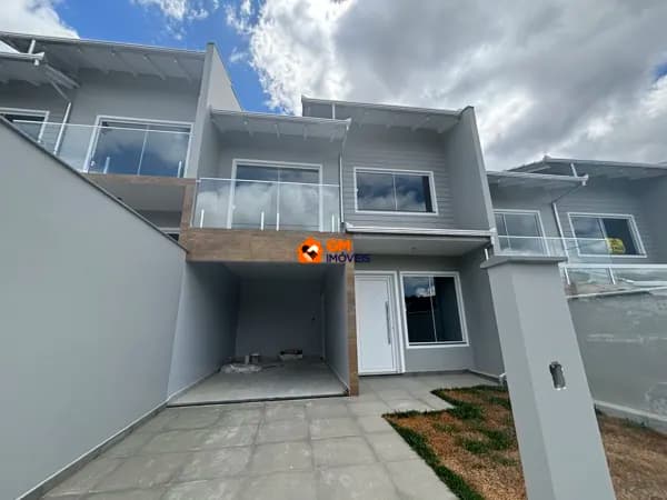 Lindo Sobrado Geminado à Venda – Residencial San Marino, Bairro Progresso – São Bento do Sul/SC