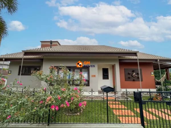 Casa de Alto Padrão à Venda no Parque Mariane + Terreno Auxiliar | São Bento do Sul/SC