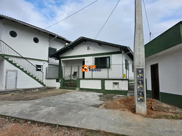 INVESTIDORES - Excelente imovel com casa + 5 Quitinetes