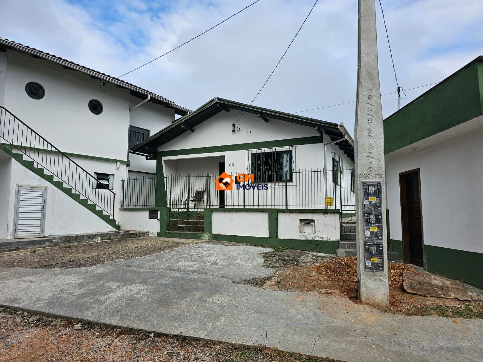 INVESTIDORES - Excelente imovel com casa + 5 Quitinetes