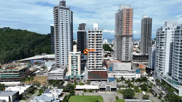 Apartamento Alto Padrão À Venda em Praia Brava - Itajaí