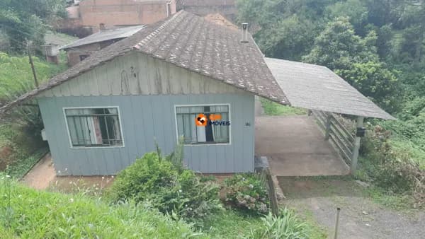 Casa de Madeira no Bairro Progresso - SBS