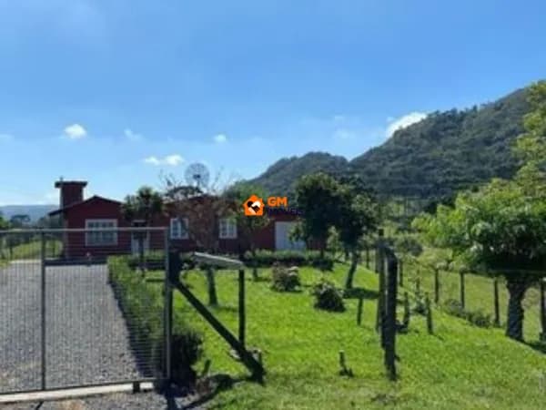 Linda Chácara no Rio Vermelho - SBS