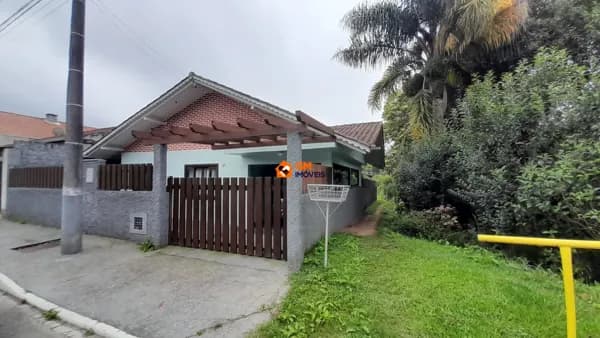 Linda Casa de Alvenaria no Bairro Cascatas - CAMPO ALEGRE