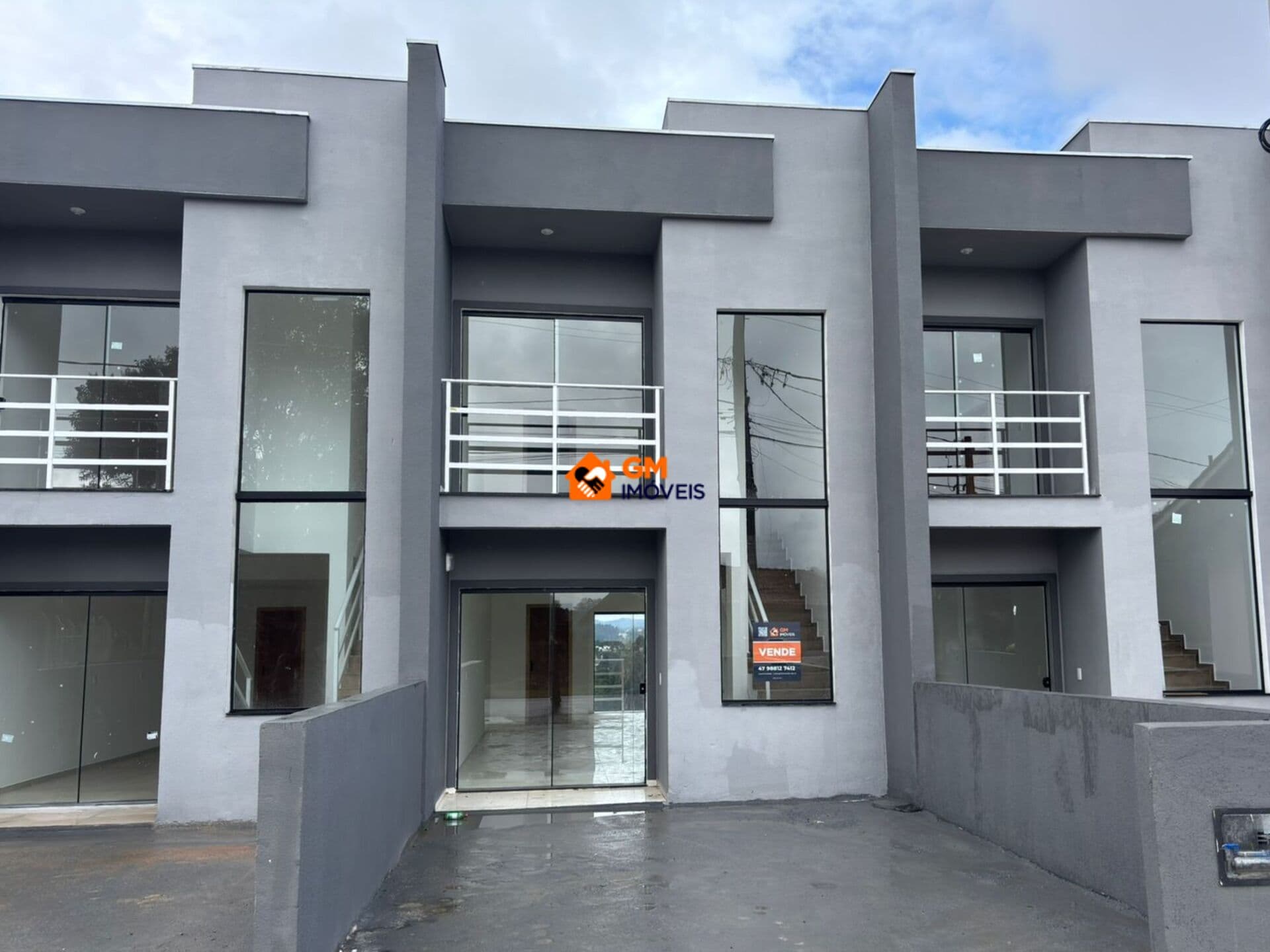 Lindo Sobrado no Bairro Cruzeiro - SBS