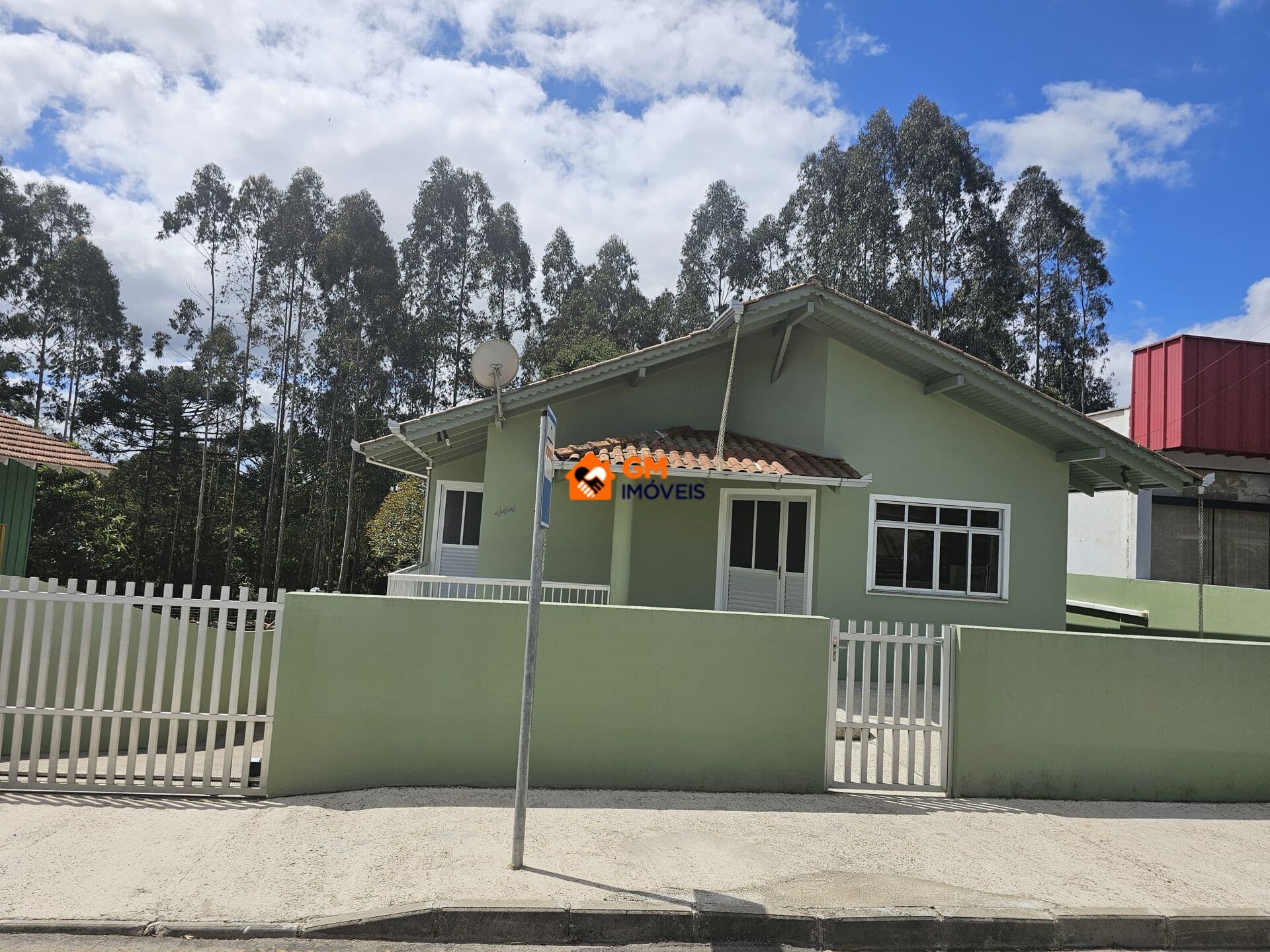 Linda Casa à Venda no Bairro Rio Negro — São Bento do Sul/SC