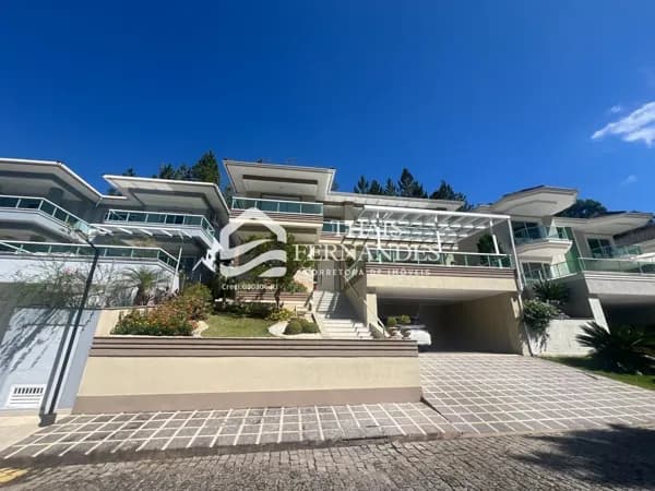 Casa de Condomínio em Teresópolis - Pimenteiras