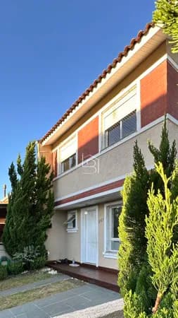 Casa de esquina com 3 quartos no condomínio Villagio di Venezia