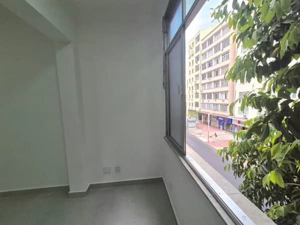 Conjugado Reformado com Vista Livre e sem vaga de garagem