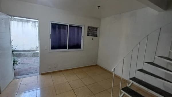 Casa à venda no bairro Praça Seca em Rio de Janeiro/RJ