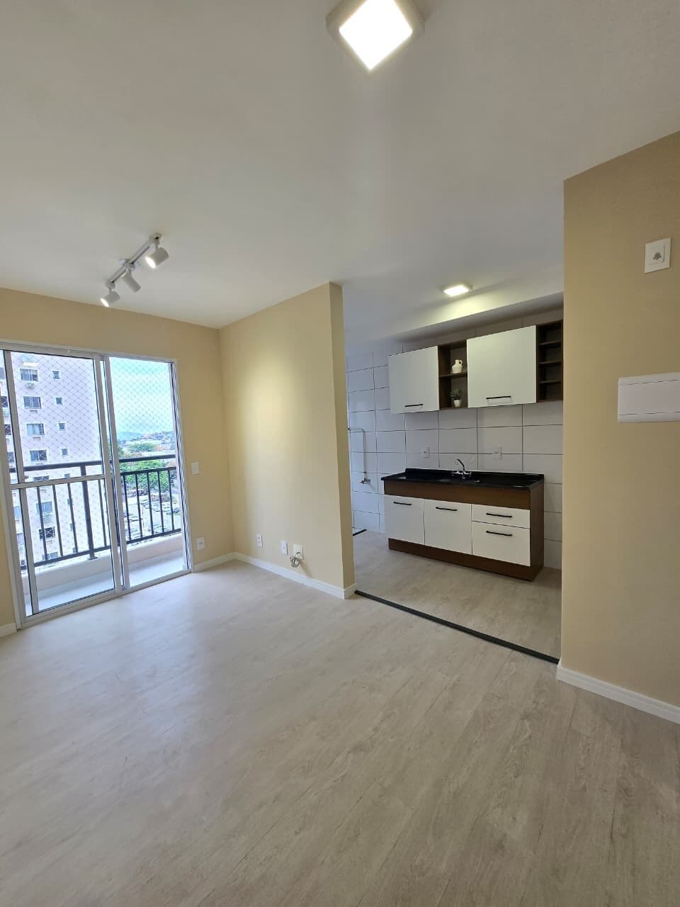Apartamento Padrão - DEZ ZONA NORTE