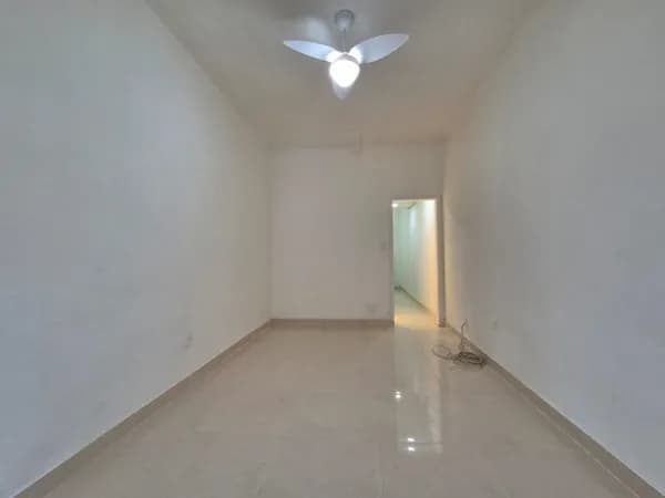Charmoso apartamento reformado ideal para quem busca praticidade