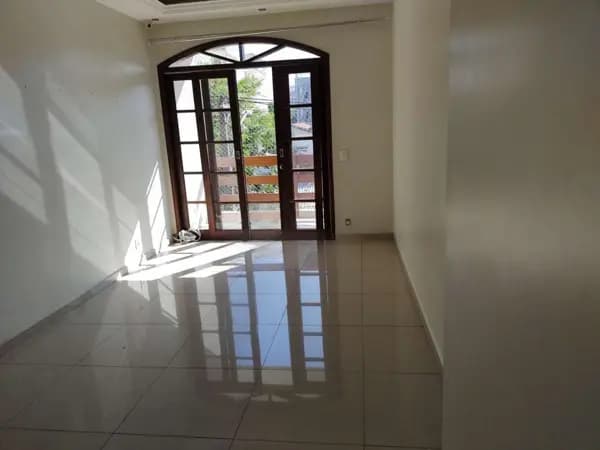 Apartamento à venda no bairro Vila Valqueire em Rio de Janeiro/RJ