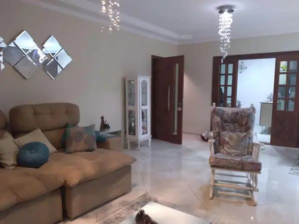 Casa à venda no bairro Vila Valqueire em Rio de Janeiro/RJ