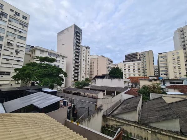 Ipanema sala e Quarto com Vaga na Escritura – Próximo ao Metrô e à Praia