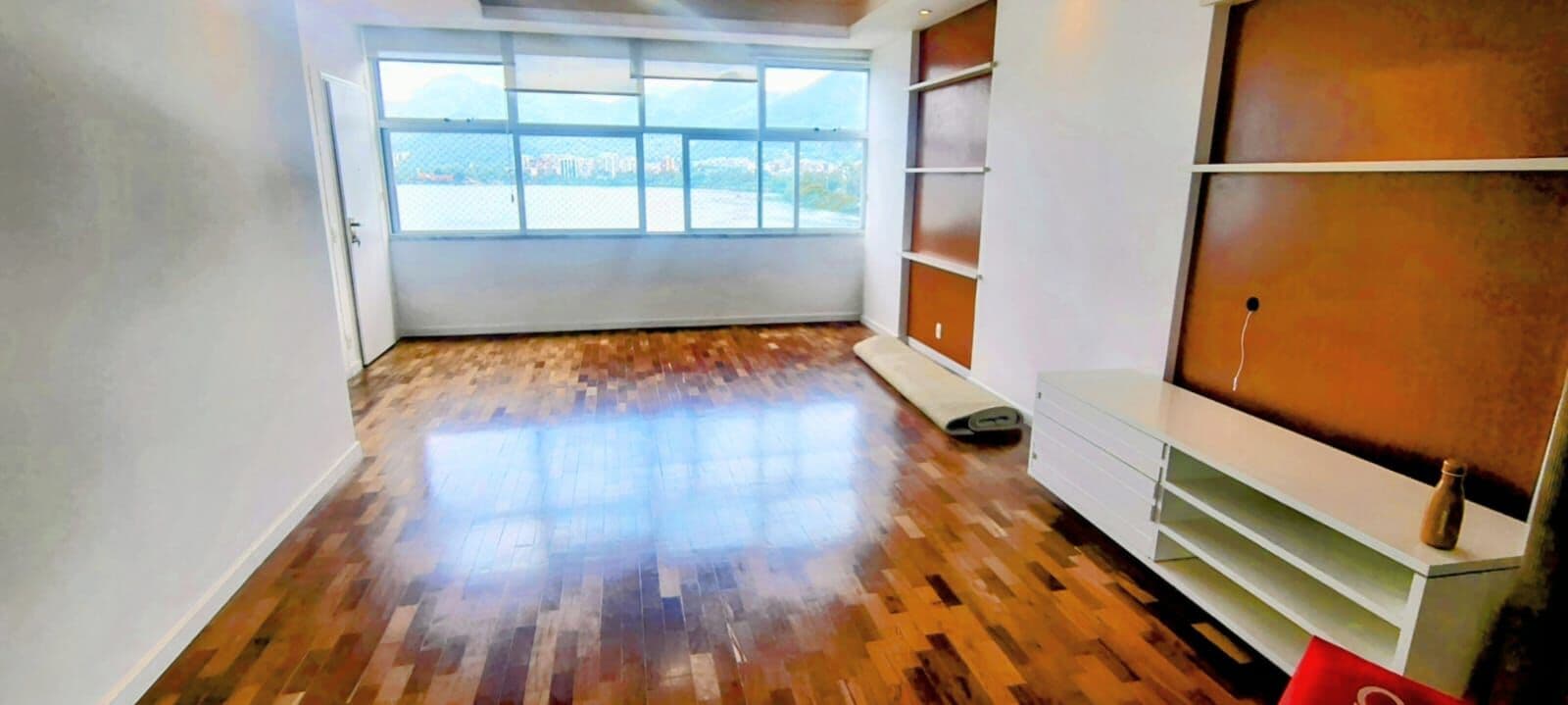 Apartamento com Vista Panorâmica para a Lagoa – 3 Quartos (1 Suíte) – Avenida Epitácio Pessoa