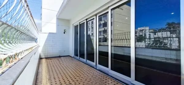 Cobertura Duplex 324m² | Laranjeiras | 3 Qtos (1 Suíte) | Varandão | 1 Por Andar | Hall Privativo