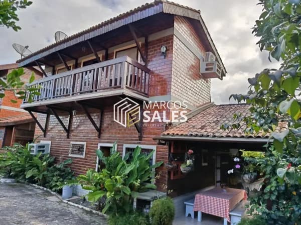 Casa Duplex à Venda em Condomínio - Gravatá - PE