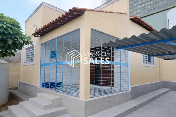 Excelente casa à venda no Centro de Caruaru-PE, próximo ao Shopping Difusora