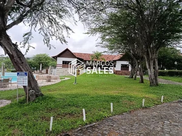 Lote à venda em condomínio