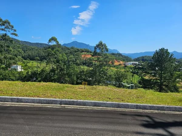 Terreno (128 - Duquesa)