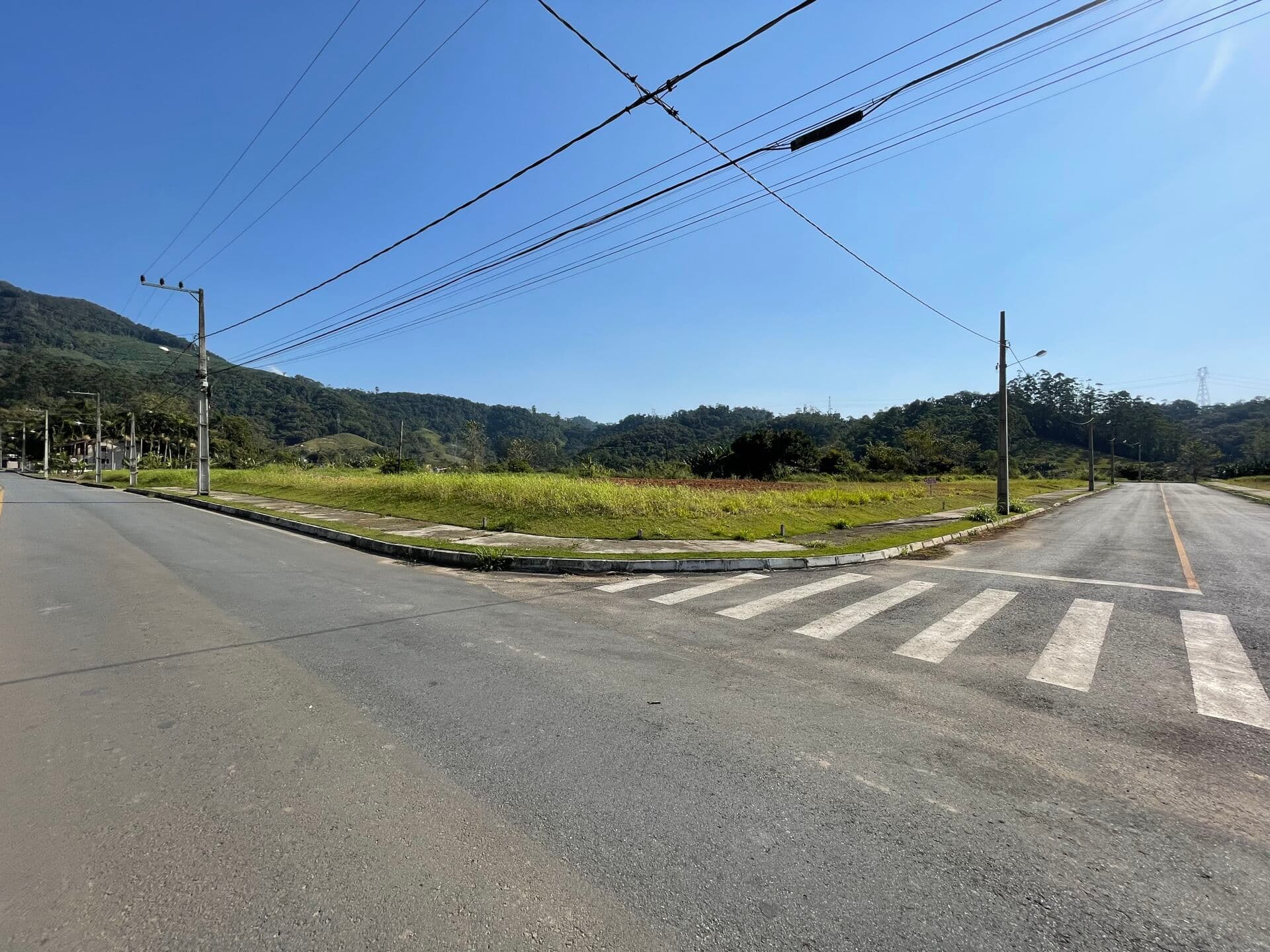 Terreno de Esquina no Bairro Braço do Ribeirão Cavalo