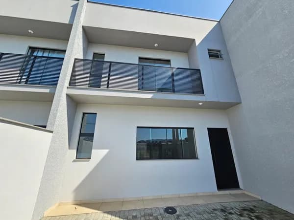 Casa Geminada, no bairro 3 Rios do Norte