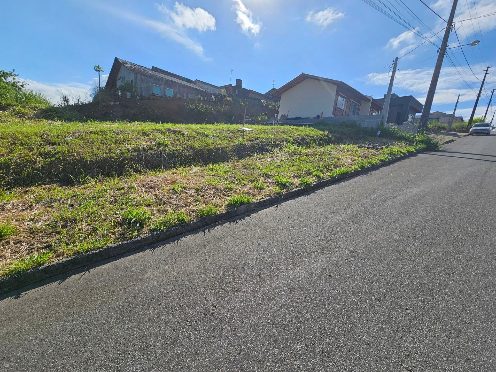 Terreno Meio de Quadra no Bairro Estrada Nova