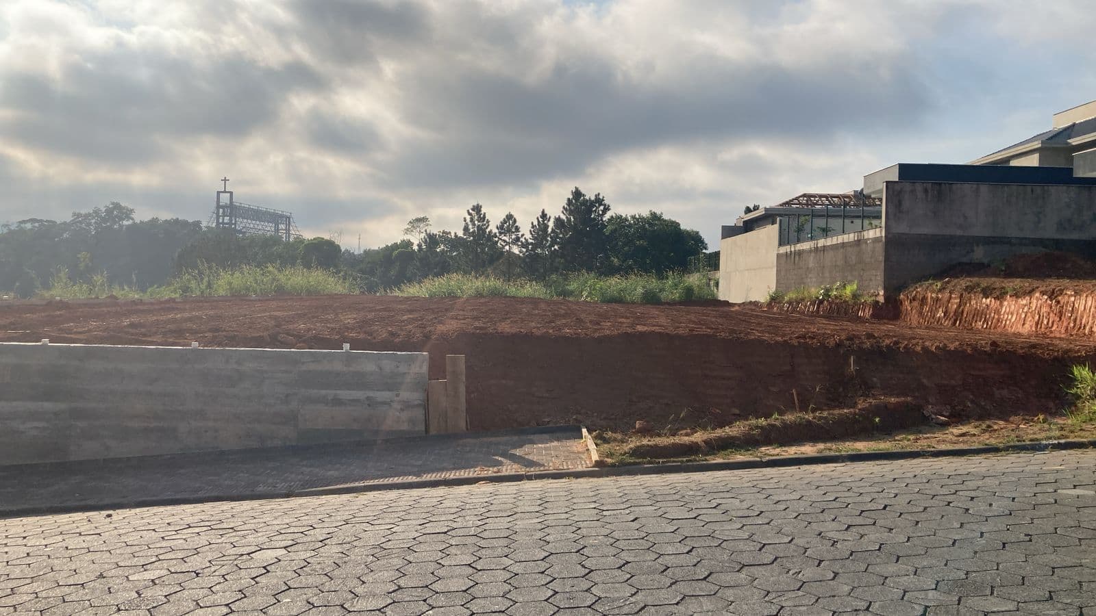Terreno disponível para venda no bairro Jaraguá Esquerdo