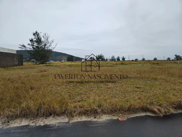 Lote/Terreno em Laguna - Praia Do Gi