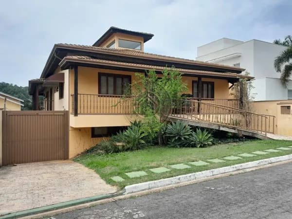 Casa à Venda no Condomínio Vista Verde – Caxambu, Jundiaí/SP – 508m² Construídos em Terreno de 502m²