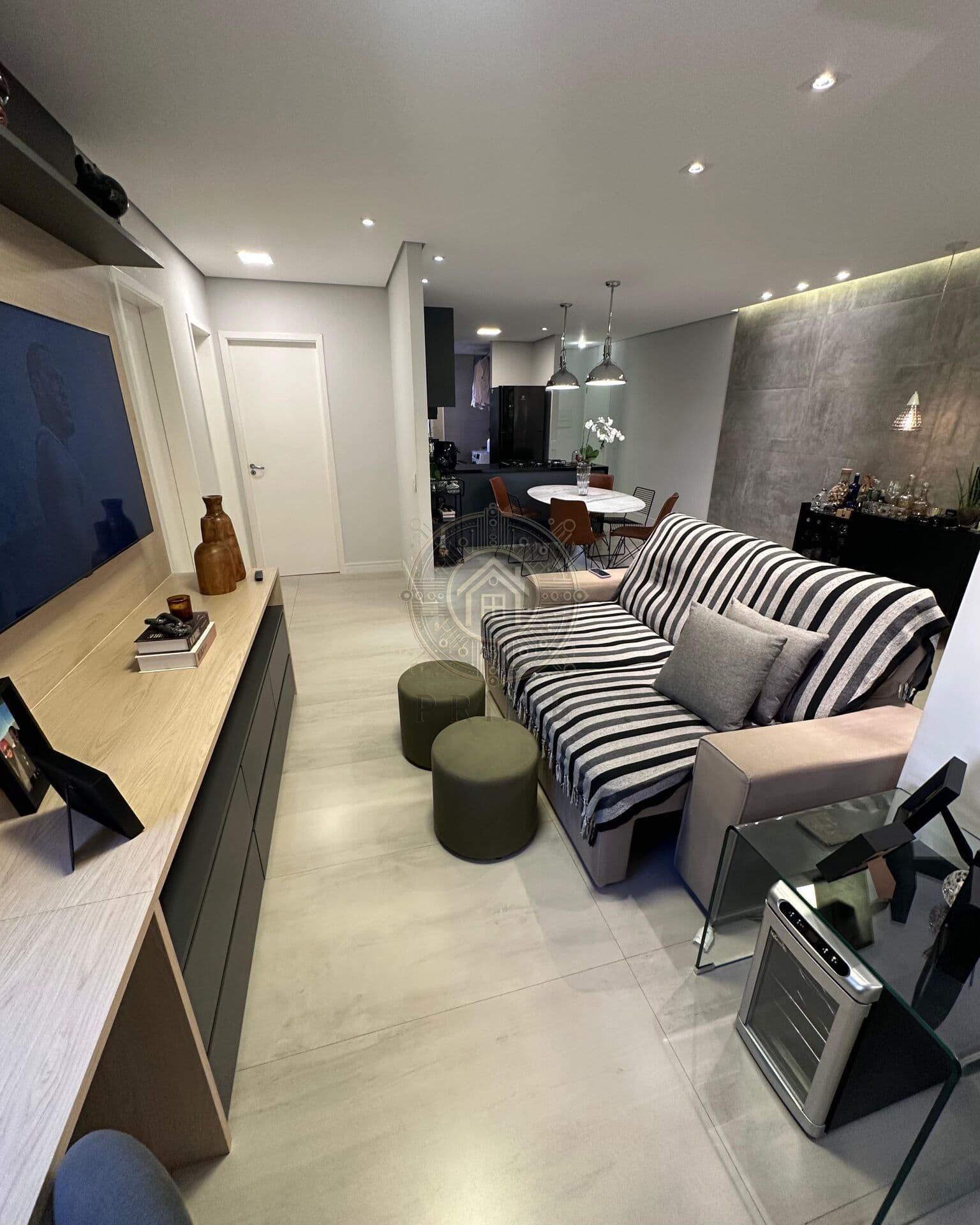 APARTAMENTO IMPECÁVEL NO NO HANBURY PARK - PORTEIRA FECHADA