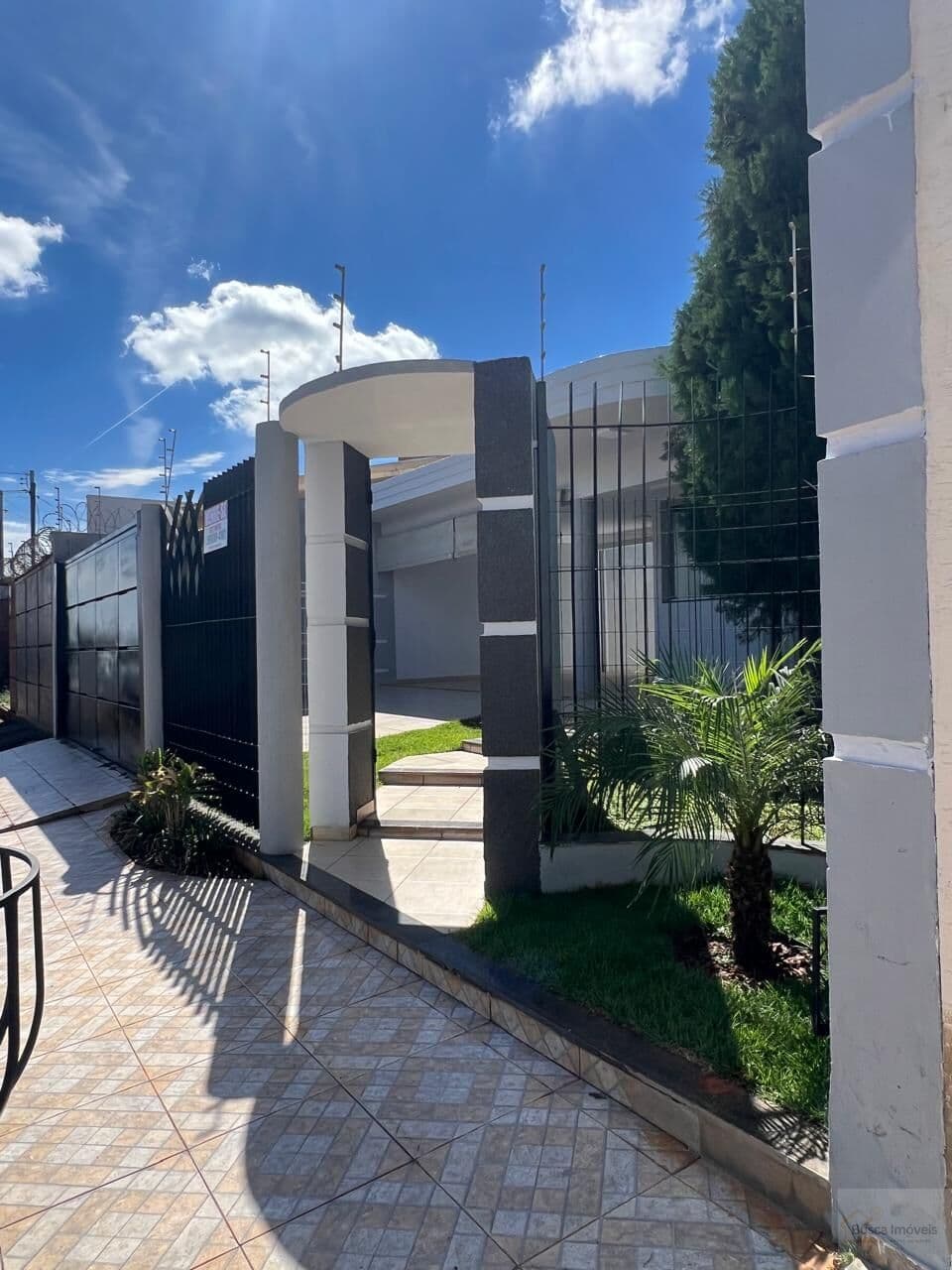 Casa com excelente estrutura, localização privilegiada e enorme potencial para valorização!