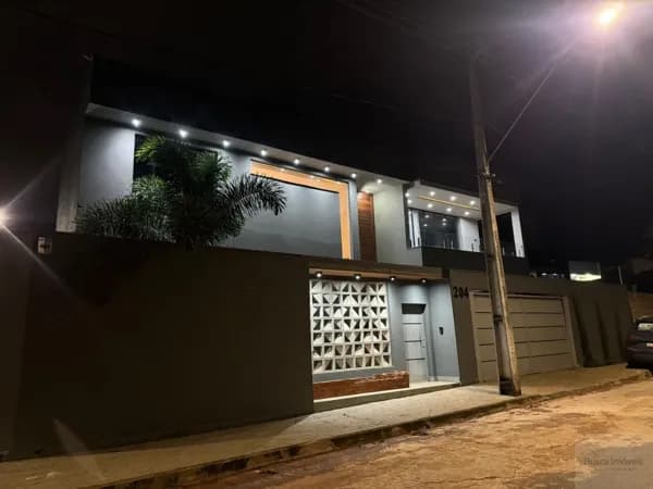Casa em Patos de Minas - Caiçaras