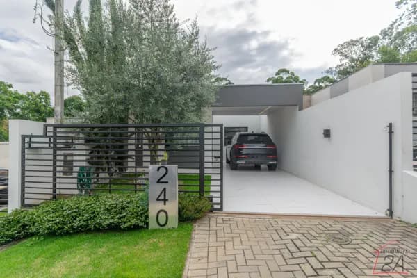 Casa em Campo Largo - Bom Jesus