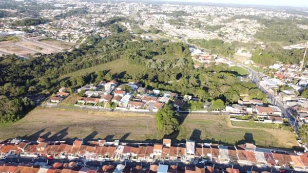 Terreno com 894,72m² no Loteamento Miranda