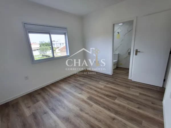 Apartamento a 250m do mar com 03 quartos (01) suíte prox. ao centro da Praia da Pinheira em Palhoça - SC