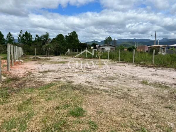 Amplo terreno com 465m² no Morretes – Aterrado e pronto para construir a 10 min. da Guarda do Embaú e Pinheira.