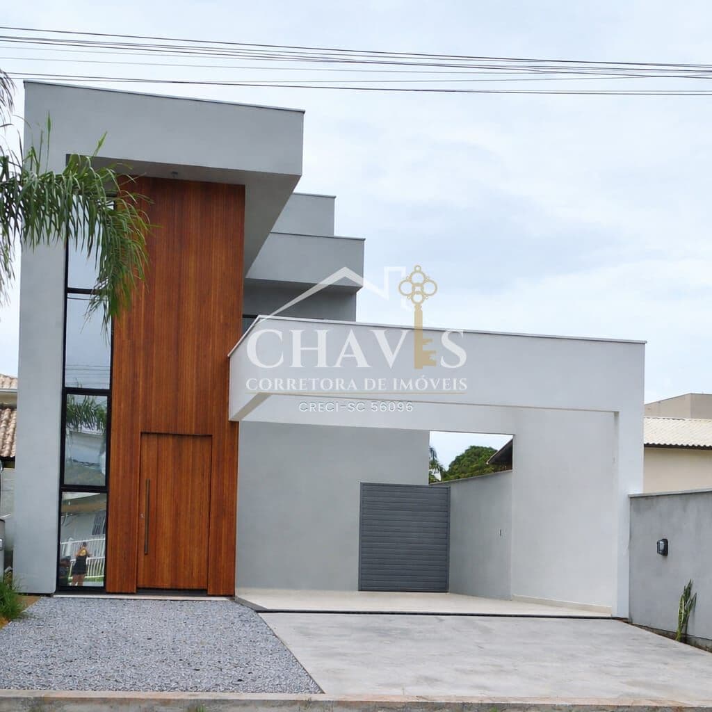 Casa alto padrão com Piscina na Praia da Pinheira (Ens.), próximo Ponta do Papagaio Guarda do Embaú
